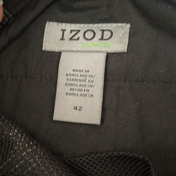 Men’s Izod black and grey golf plaid shorts. Like new condition. - Picture 3 of 5